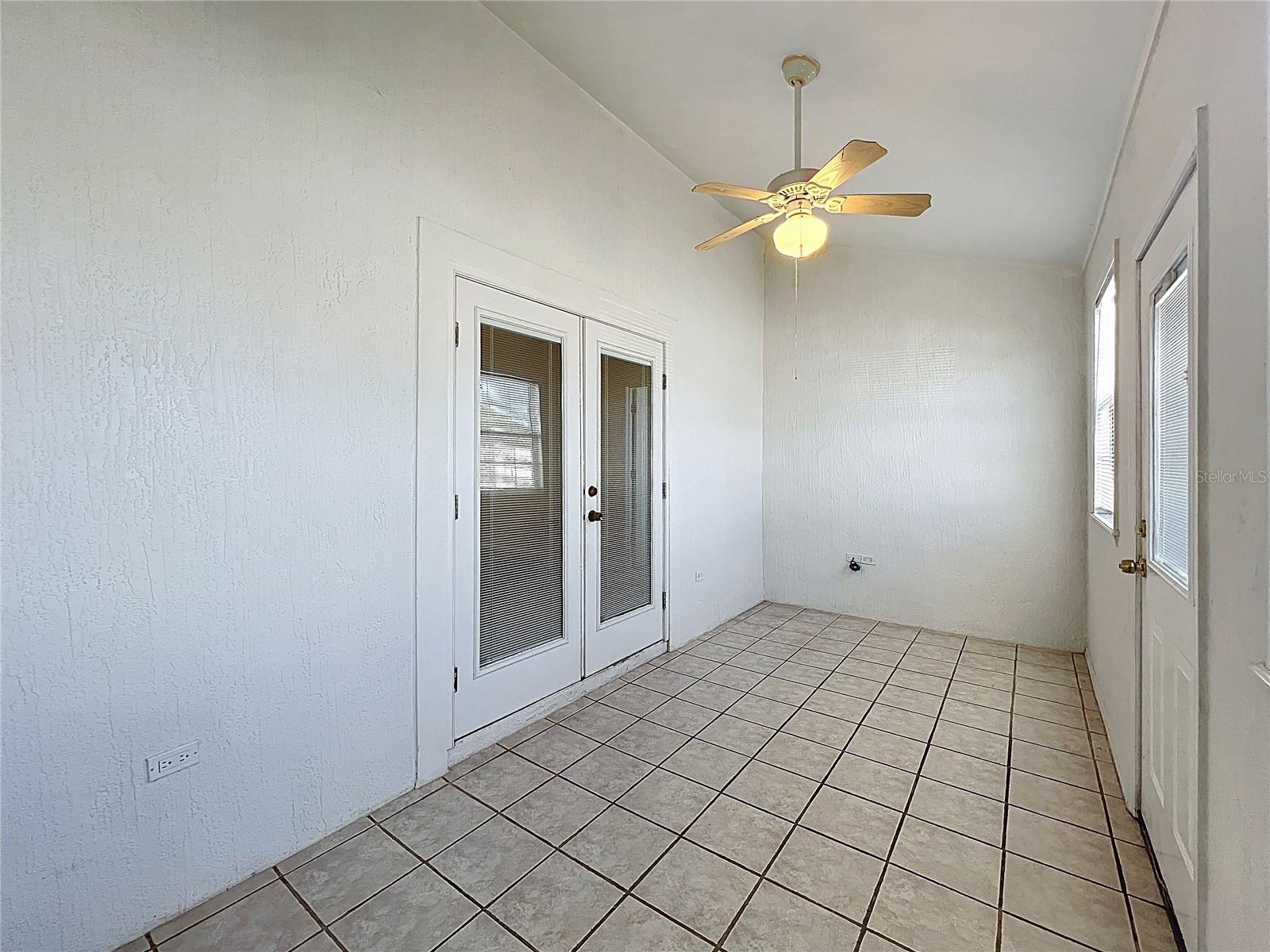 MADALYN COVE - Residential