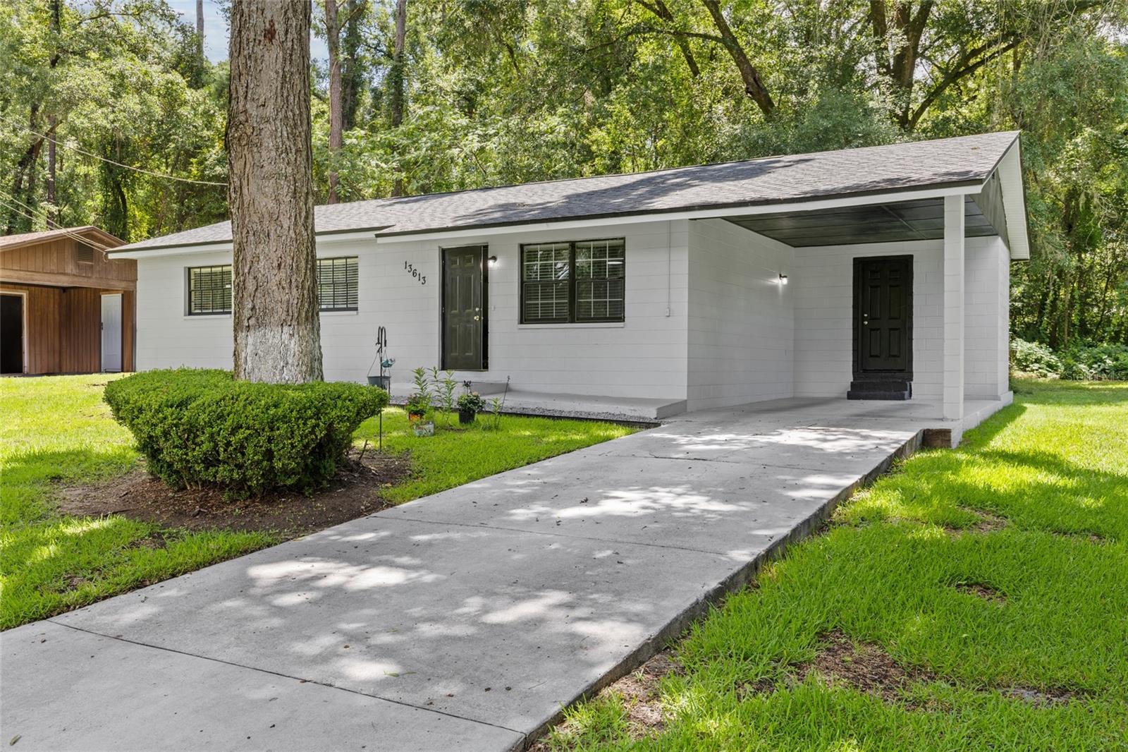 CLARKES 2ND ADD TO ALACHUA - Residential Lease