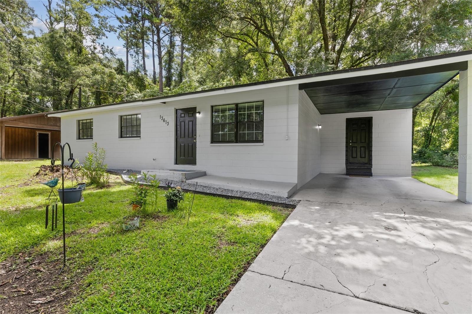 CLARKES 2ND ADD TO ALACHUA - Residential Lease