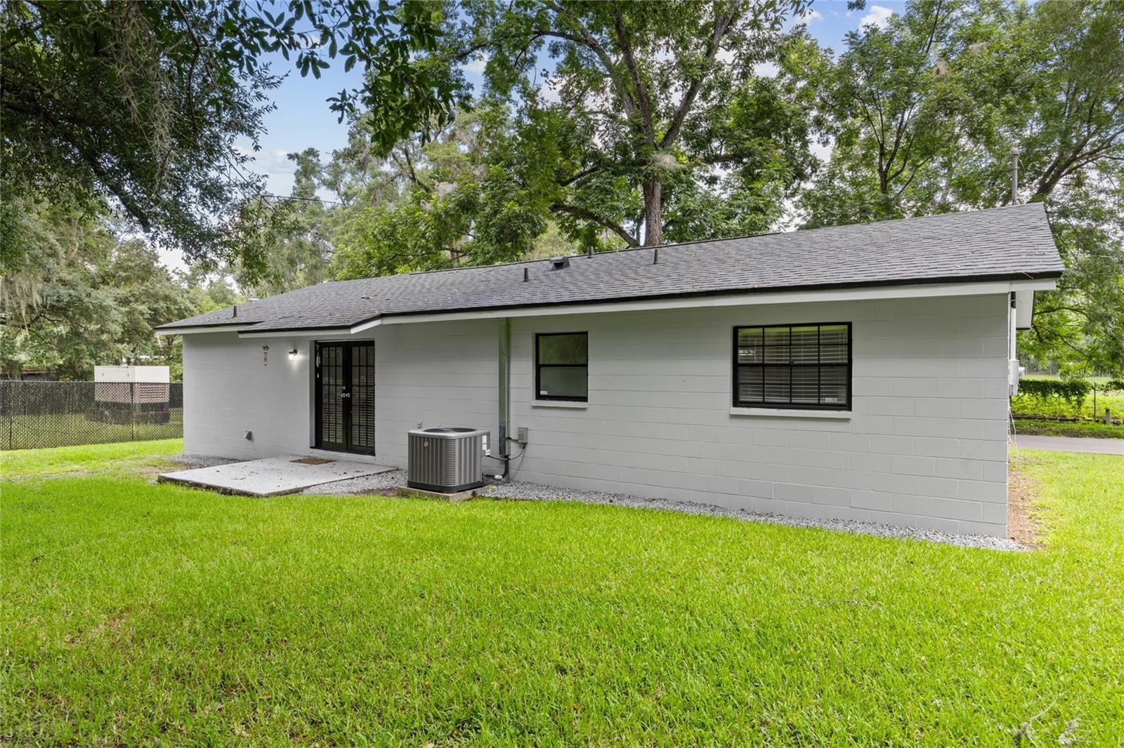CLARKES 2ND ADD TO ALACHUA - Residential Lease