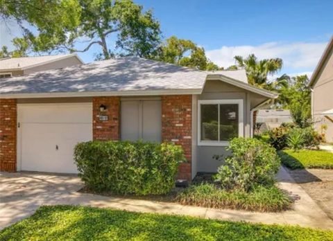 Photo of 623 Red Oak Circle #121, Altamonte Springs, FL 32701 (MLS # S5133333)