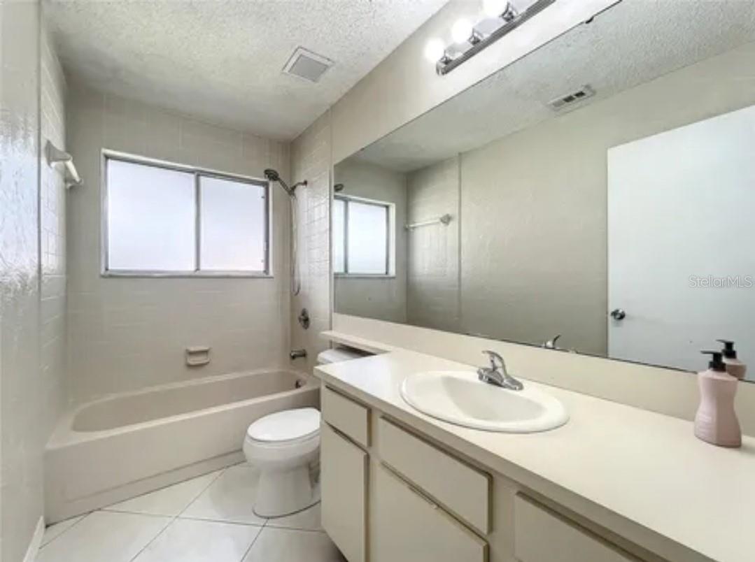 623 RED OAK CIRCLE 121