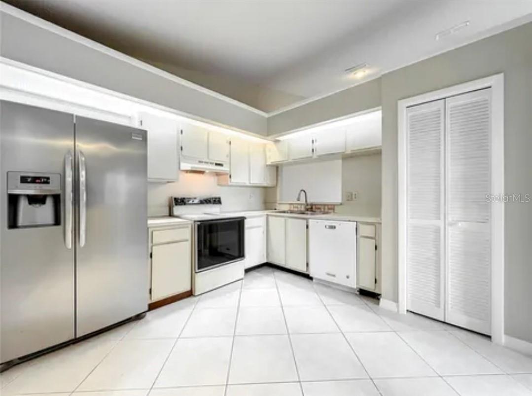 623 RED OAK CIRCLE 121