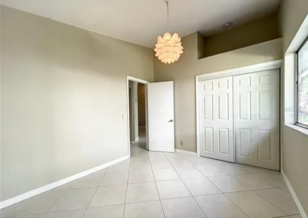 623 RED OAK CIRCLE 121