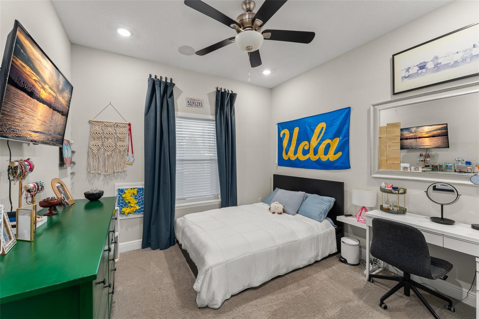 OAKLAND TRAILS - Residential