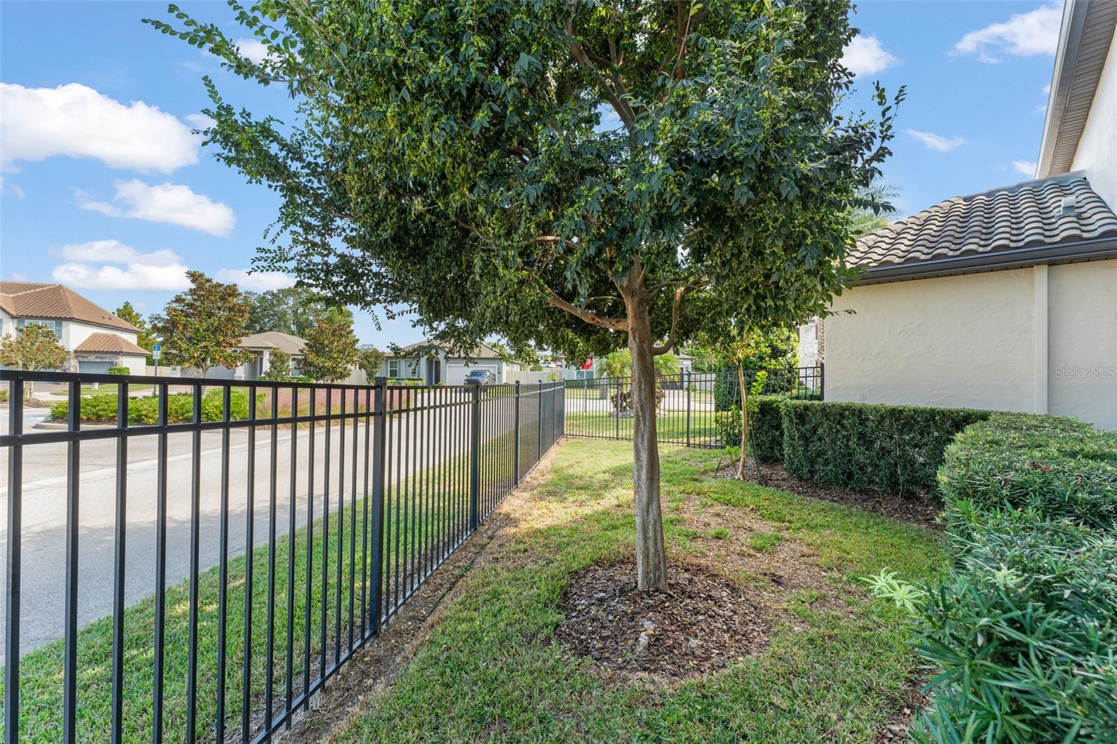 OAKLAND TRAILS - Residential