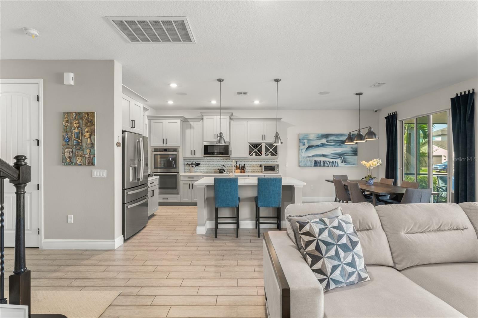 OAKLAND TRAILS - Residential