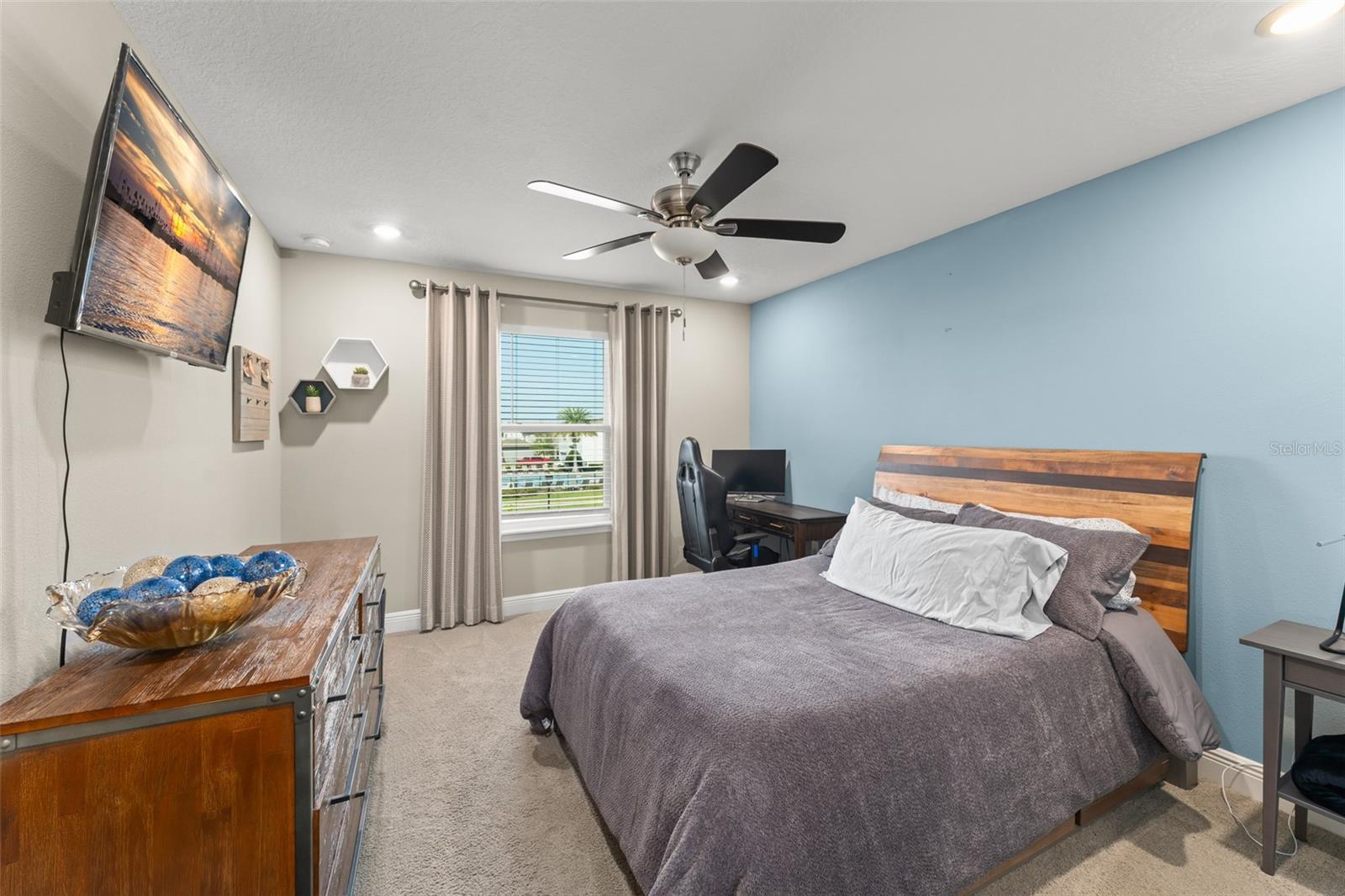 OAKLAND TRAILS - Residential