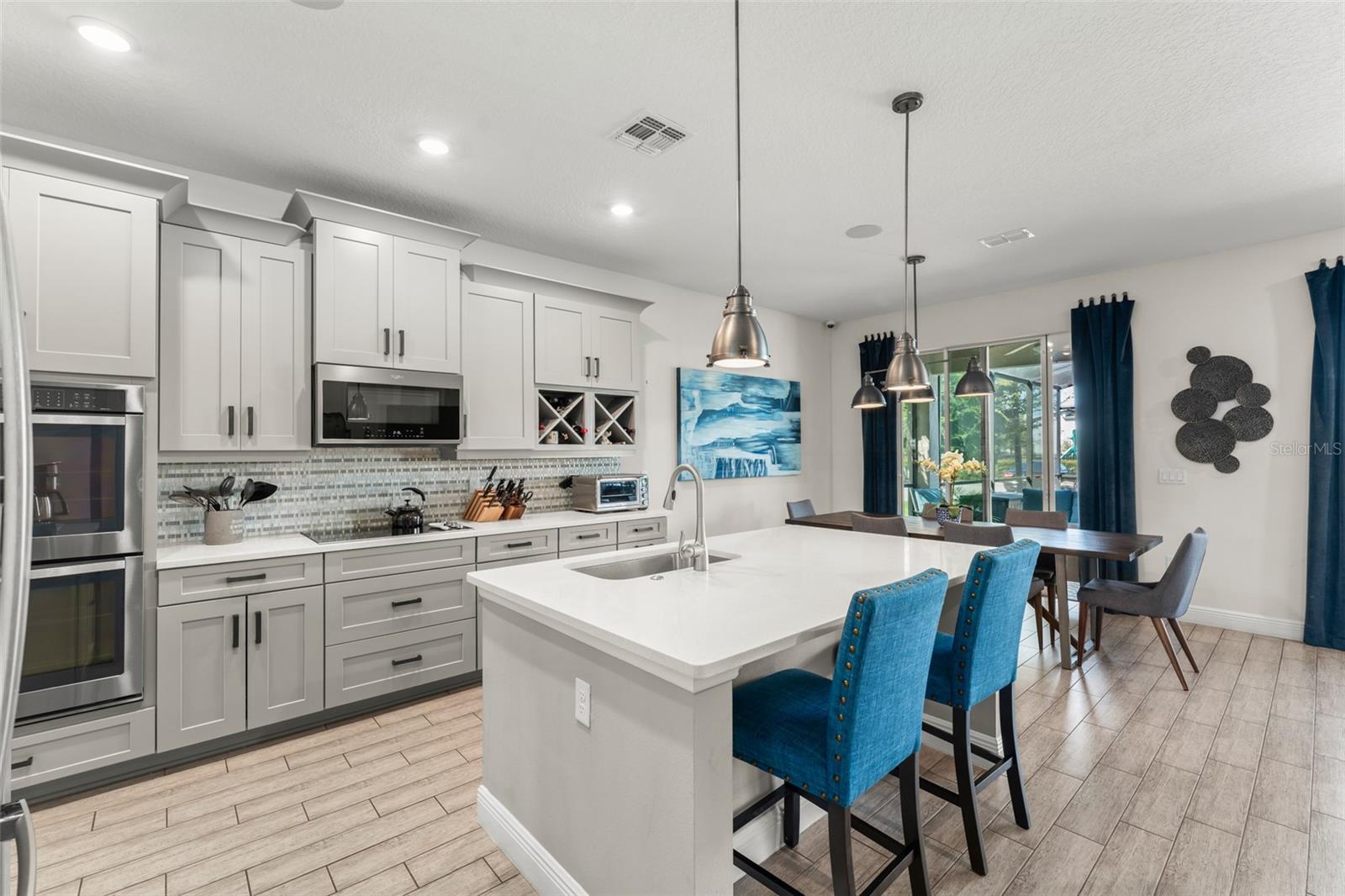 OAKLAND TRAILS - Residential