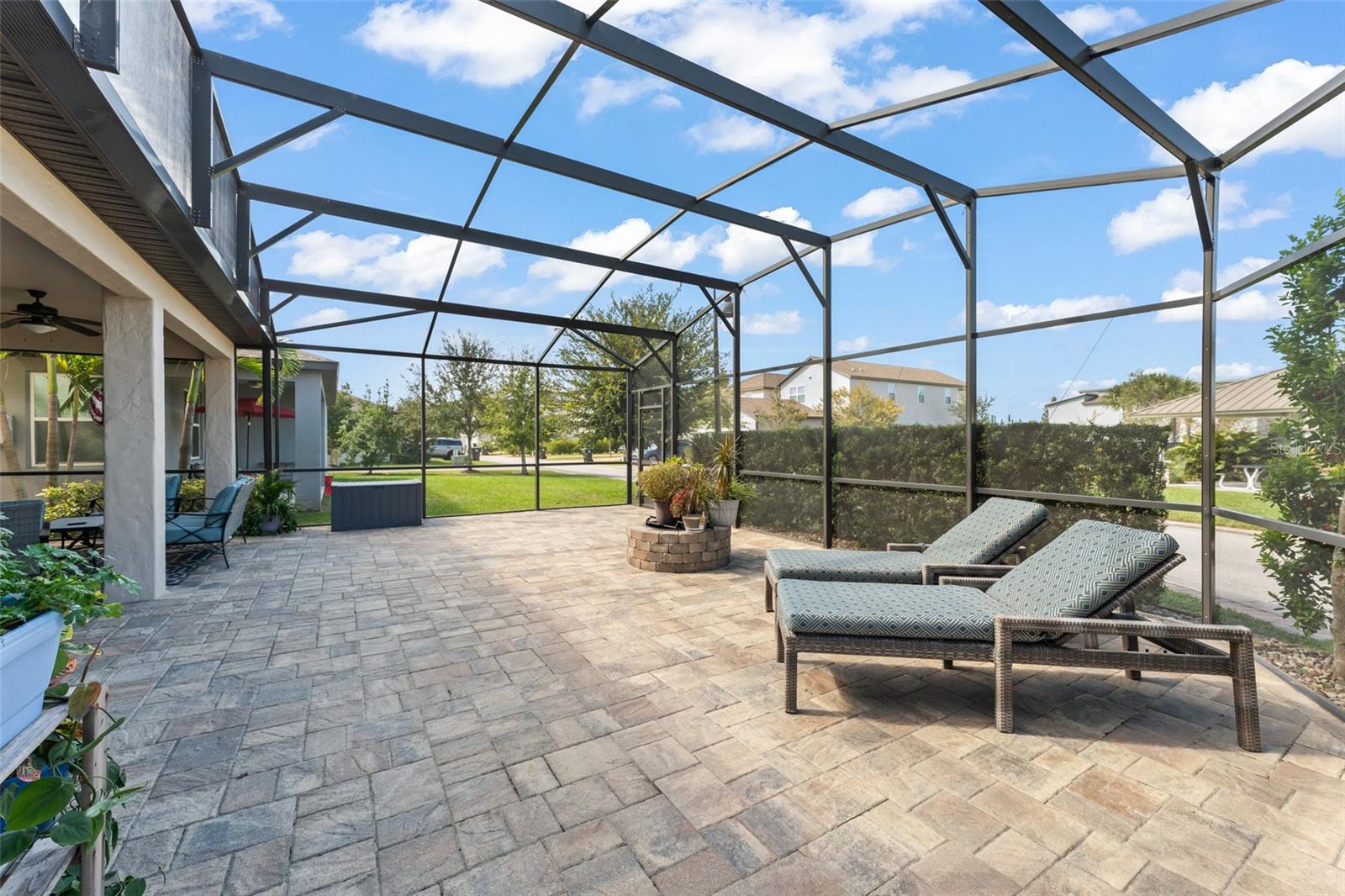 OAKLAND TRAILS - Residential