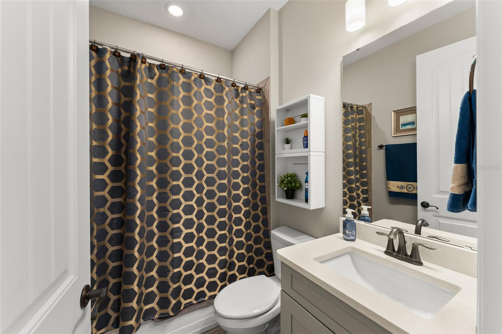 OAKLAND TRAILS - Residential