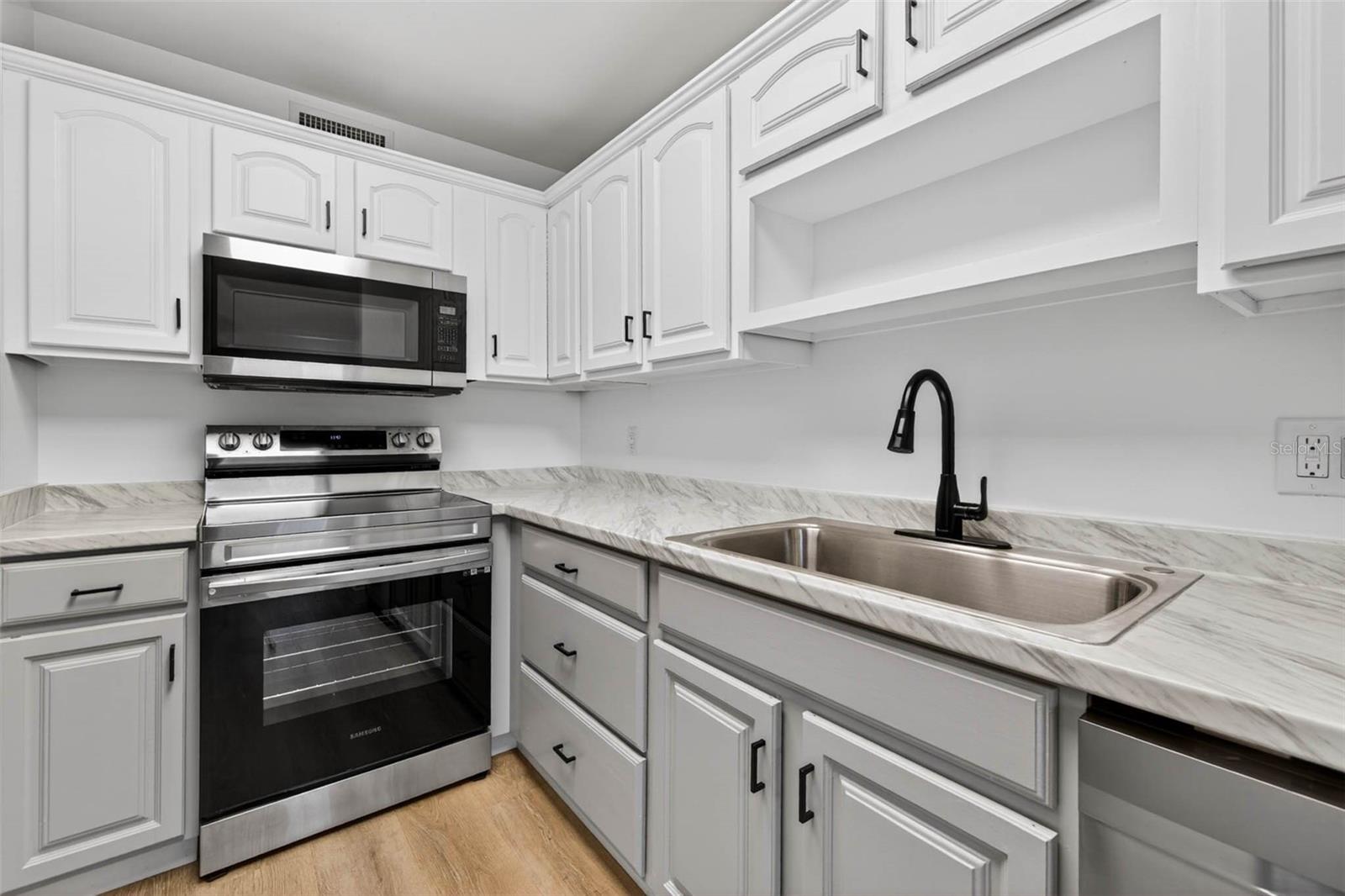 ARLENE MANOR SUB - Residential