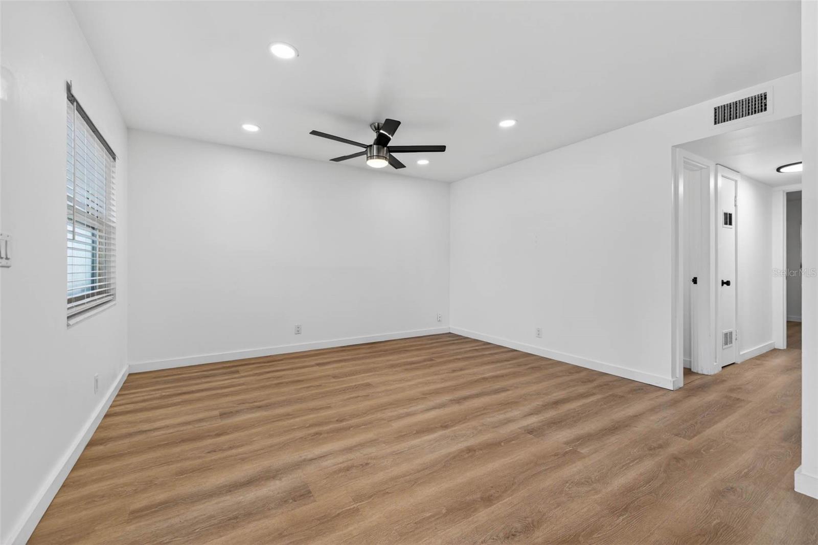 4413 W ROGERS AVENUE