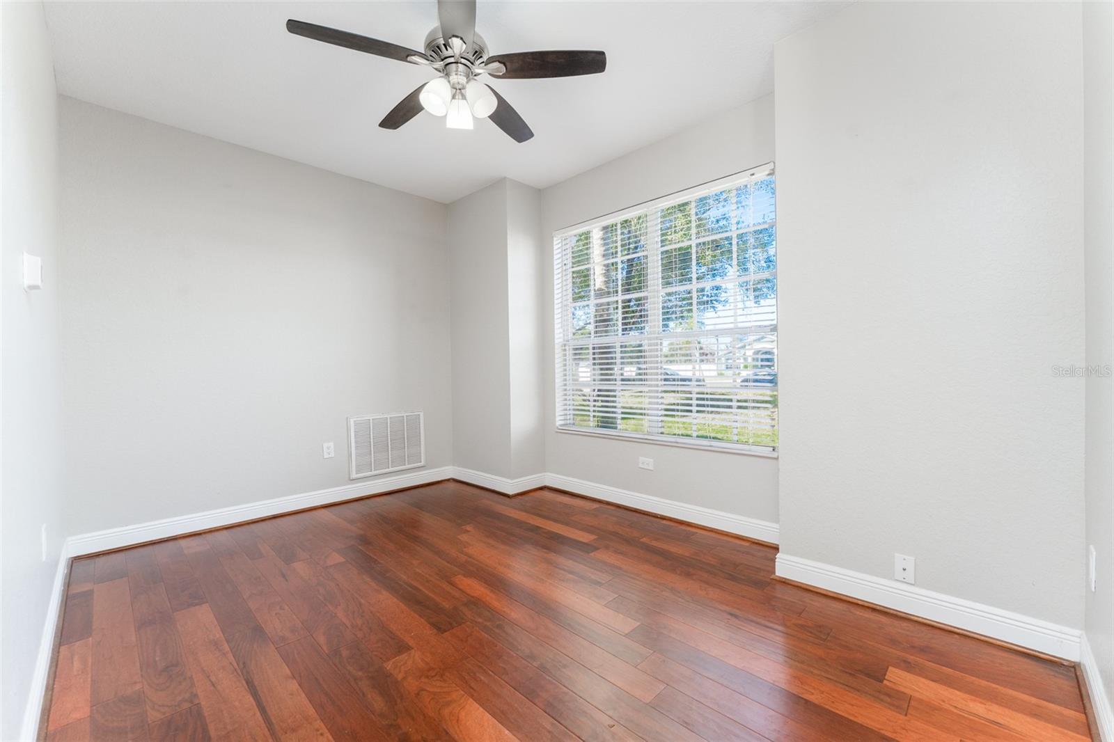 SHADOW RUN UNIT 1 - Residential Lease