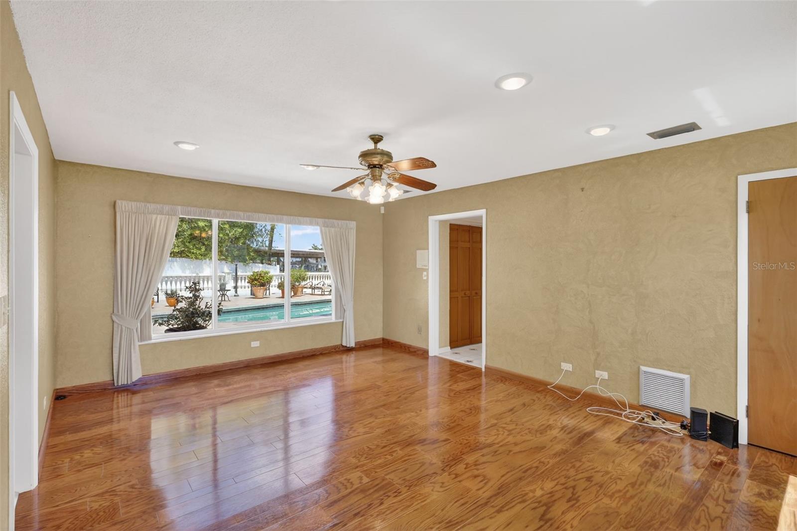 ISLAND ESTATE OF CLEARWATER UNITS 6D 7A 7C - Residential