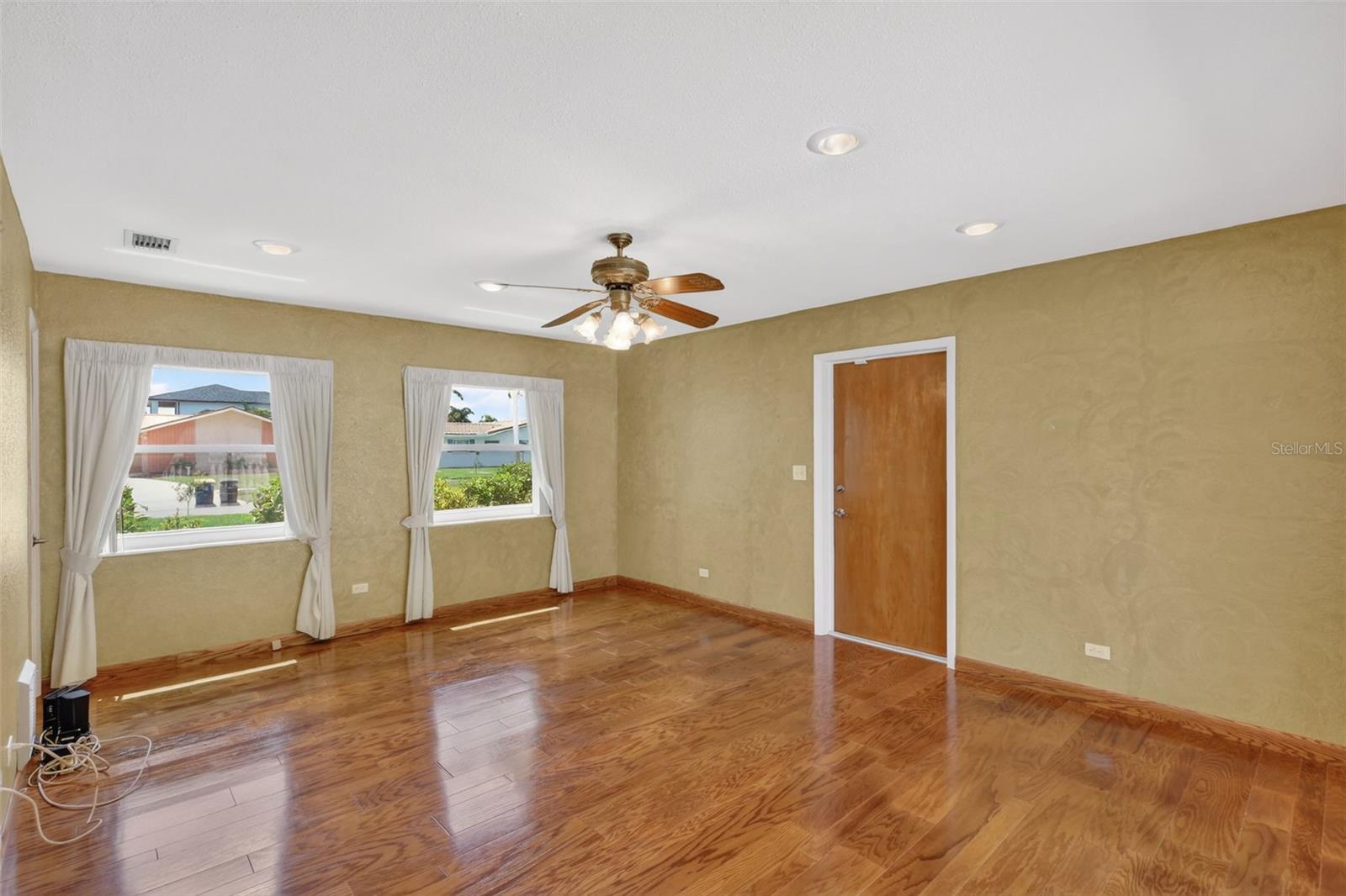 ISLAND ESTATE OF CLEARWATER UNITS 6D 7A 7C - Residential