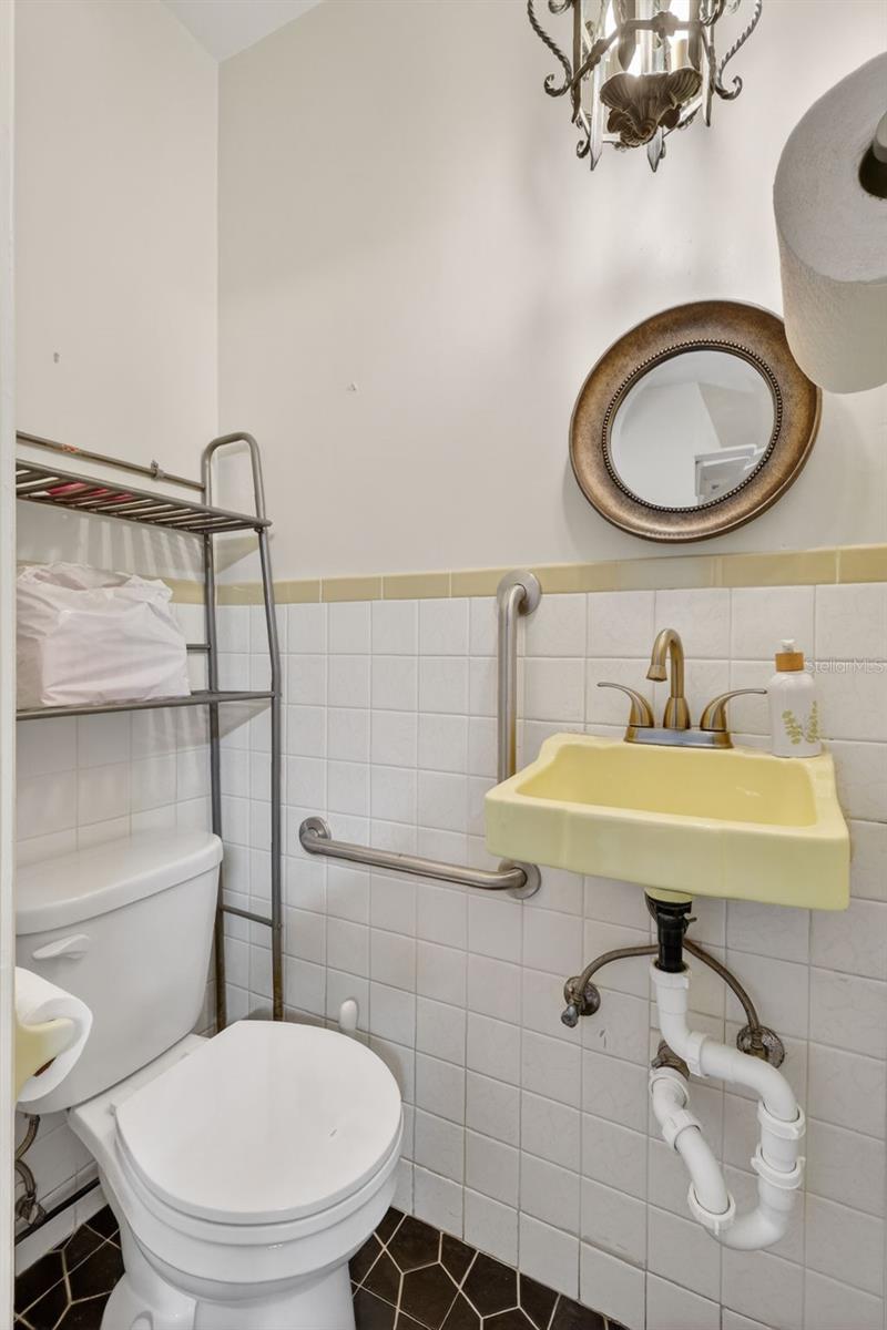 ISLAND ESTATE OF CLEARWATER UNITS 6D 7A 7C - Residential