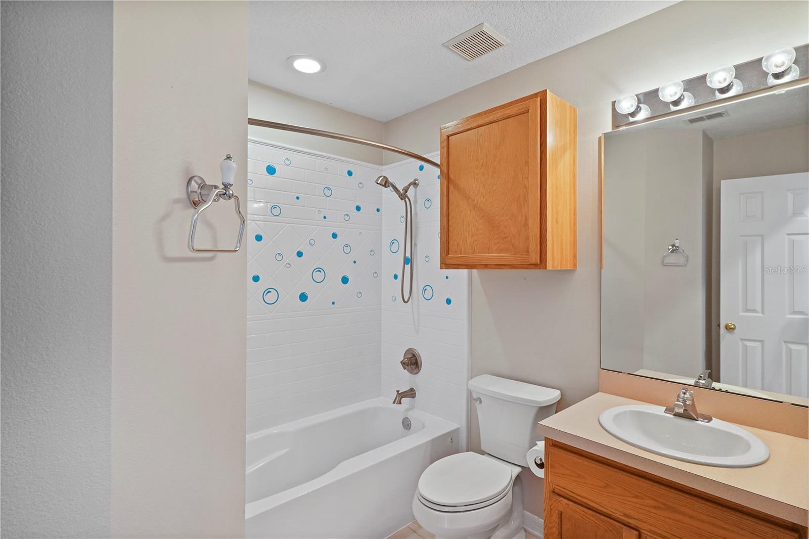 CELEBRATION NORTH VILLAGE UNIT 04 - Residential Lease