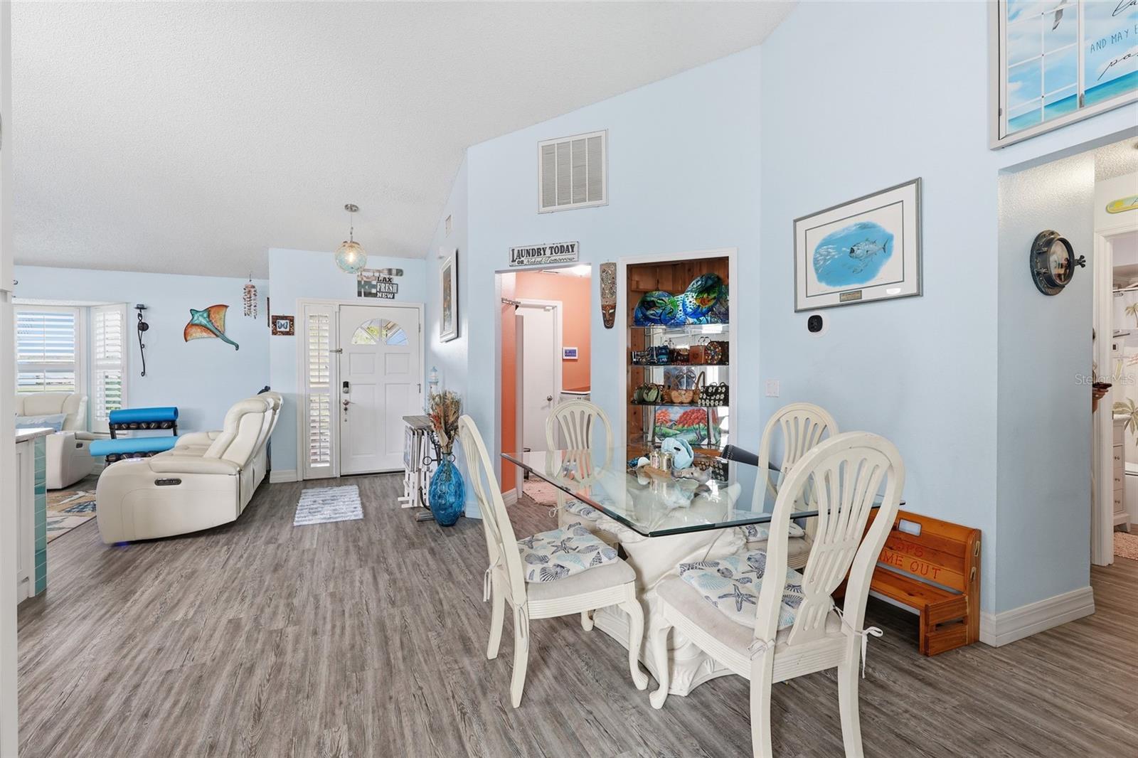 320 SW MAJESTIC TERRACE