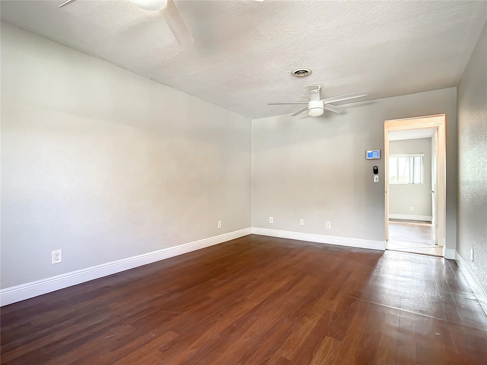 GROVELAND - Residential Lease