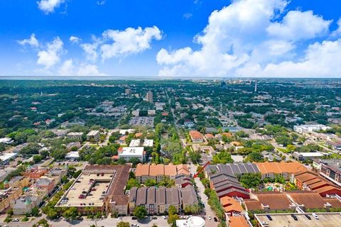 A home in TAMPA