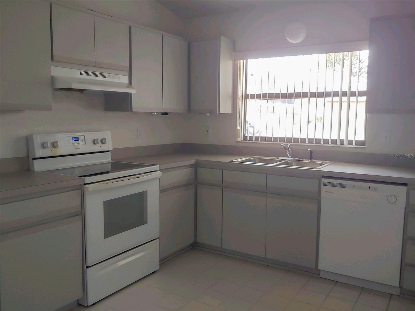 FLYING DUTCHMAN ESTATES PH I - Residential