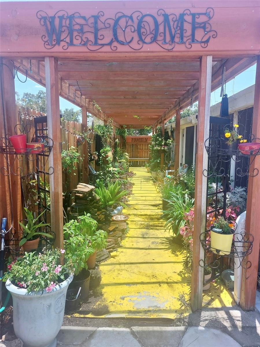 BAYSHORE GARDENS SEC 14 - Residential