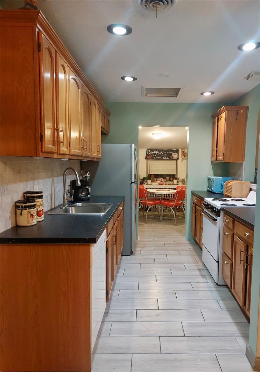 BAYSHORE GARDENS SEC 14 - Residential