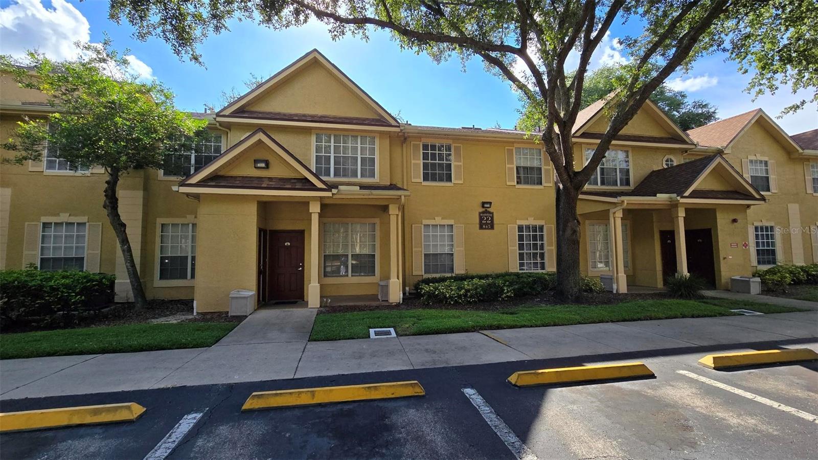 CRESCENT PLACE AT LAKE LOTUS CONDO - Residential Lease