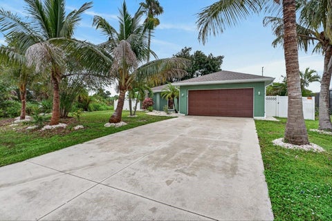 9293 Fruitland Avenue, Englewood, FL 34224