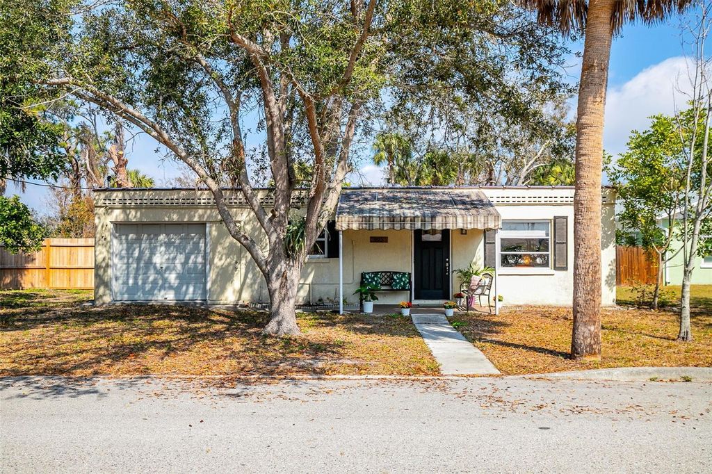 Photo of 995 Nash Avenue, Nokomis, FL 34275 (MLS # A4682760)