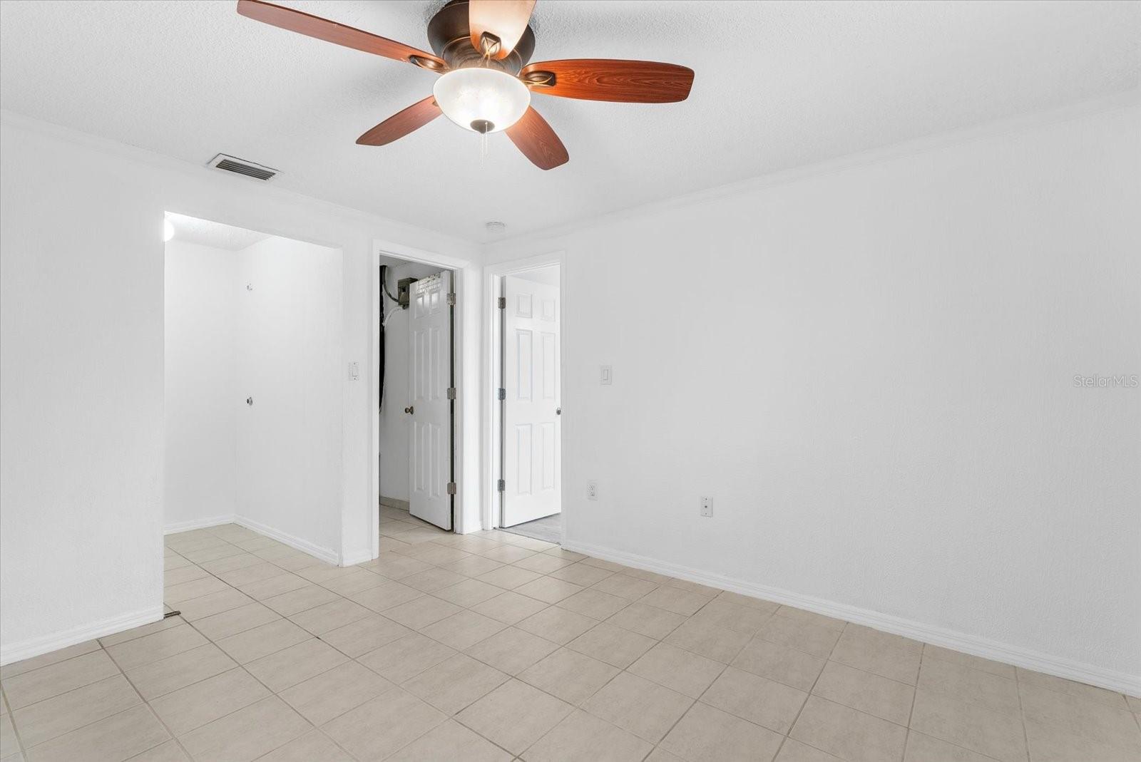 WARM MINERAL SPGS - Residential Income