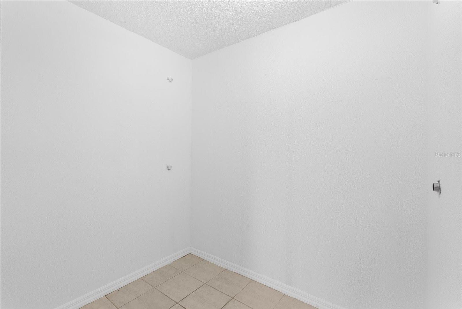 WARM MINERAL SPGS - Residential Income