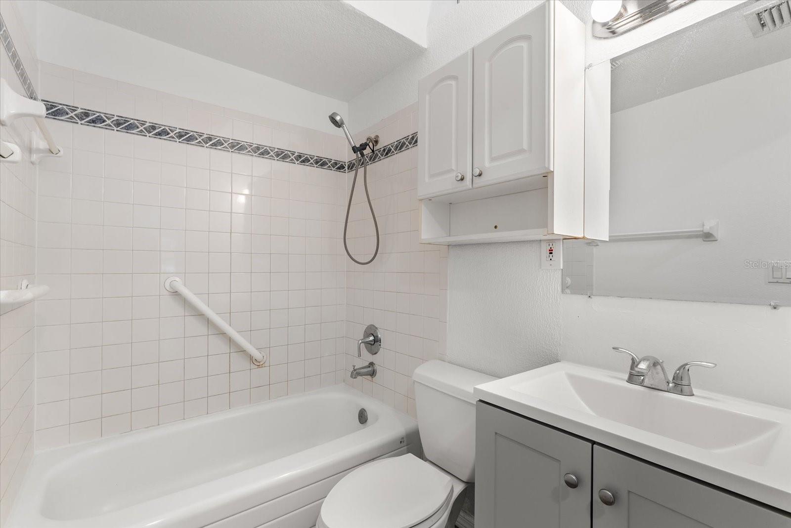 WARM MINERAL SPGS - Residential Income