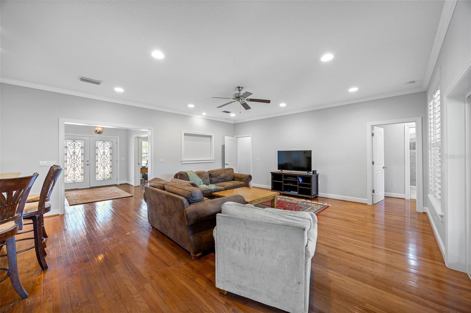 926 CORDOVA BOULEVARD NE