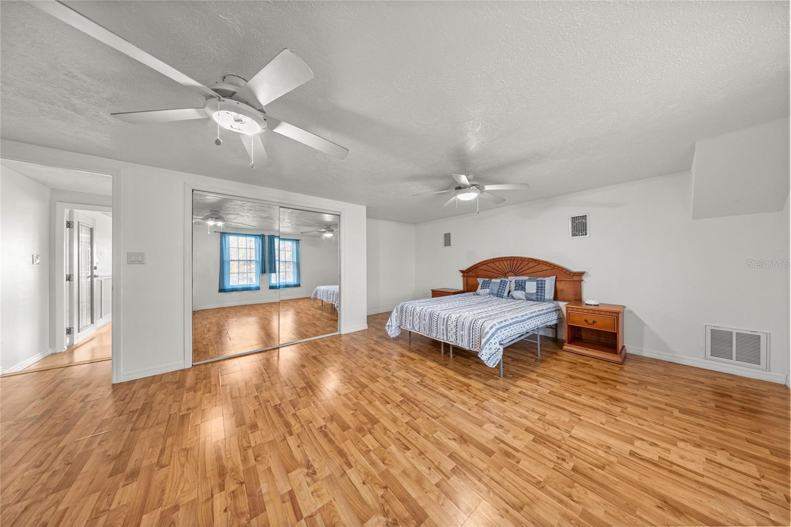 RESTVIEW RETS UNIT 01 - Residential