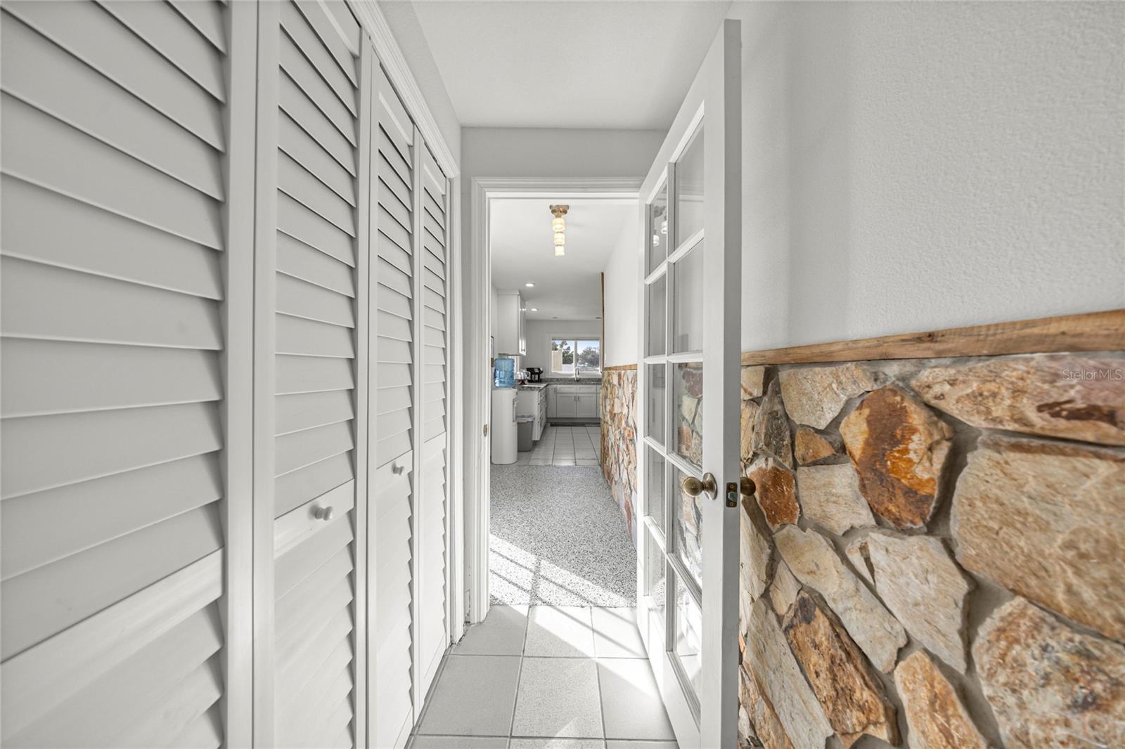 RESTVIEW RETS UNIT 01 - Residential