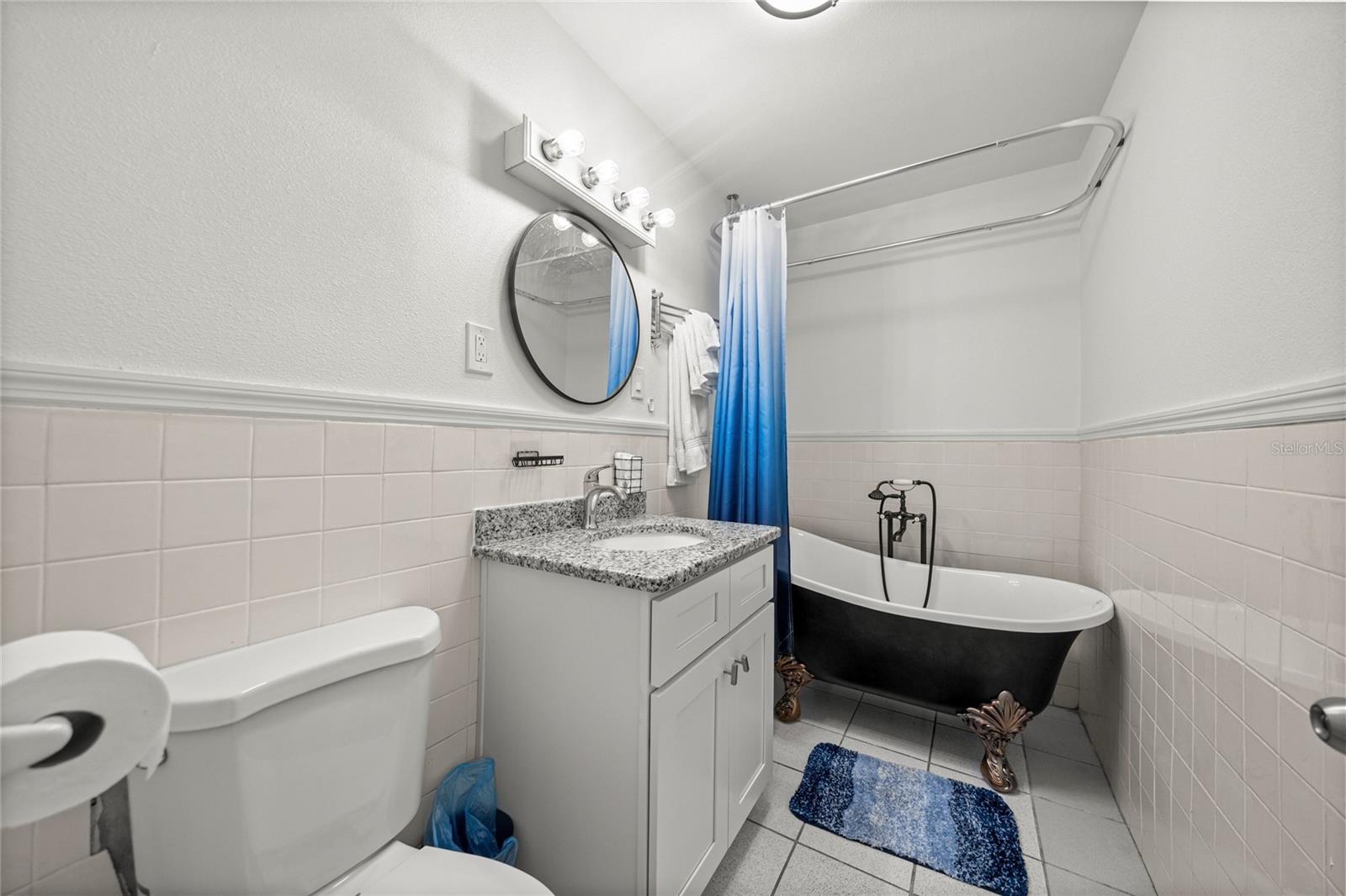 RESTVIEW RETS UNIT 01 - Residential