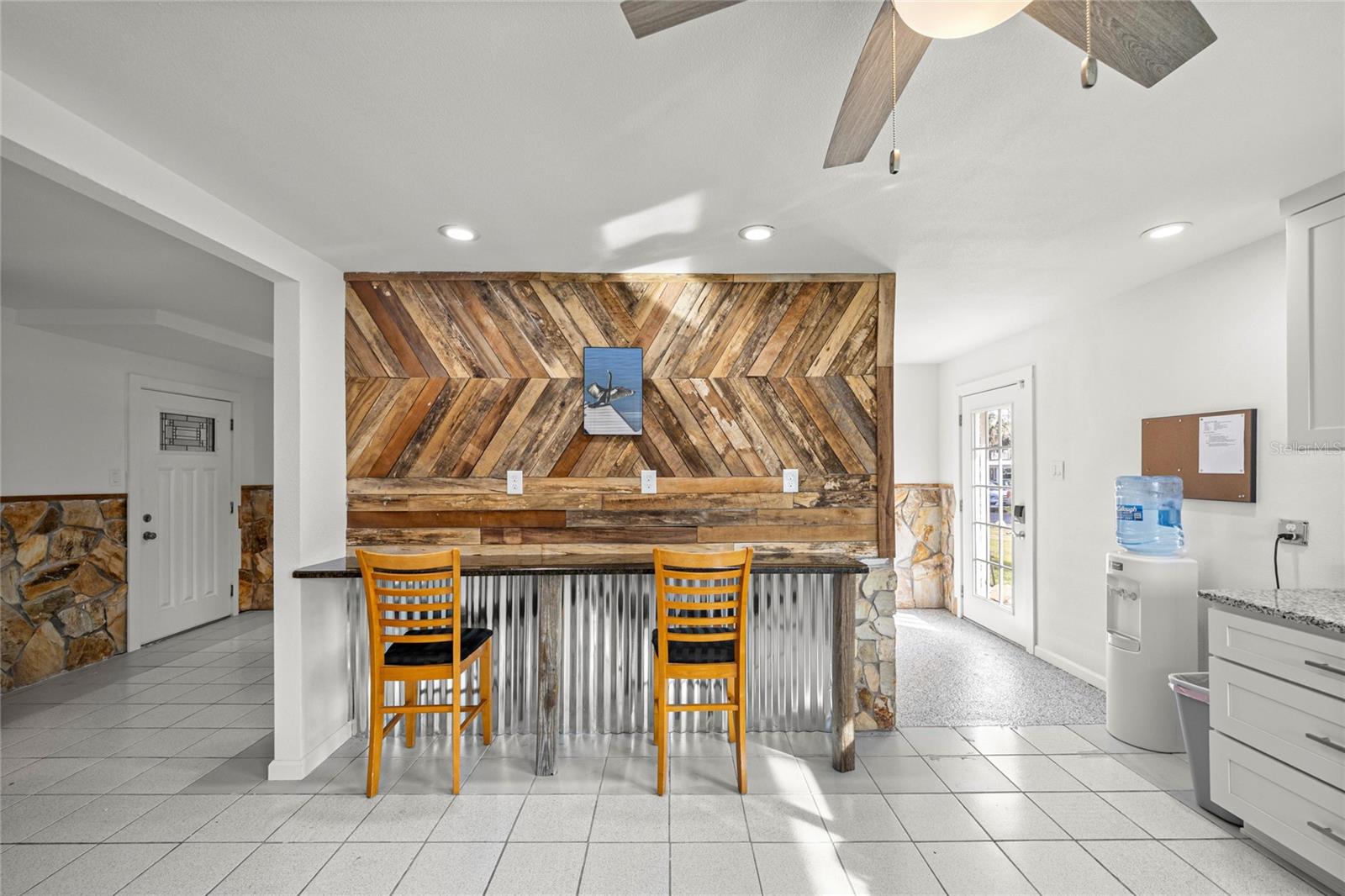 RESTVIEW RETS UNIT 01 - Residential