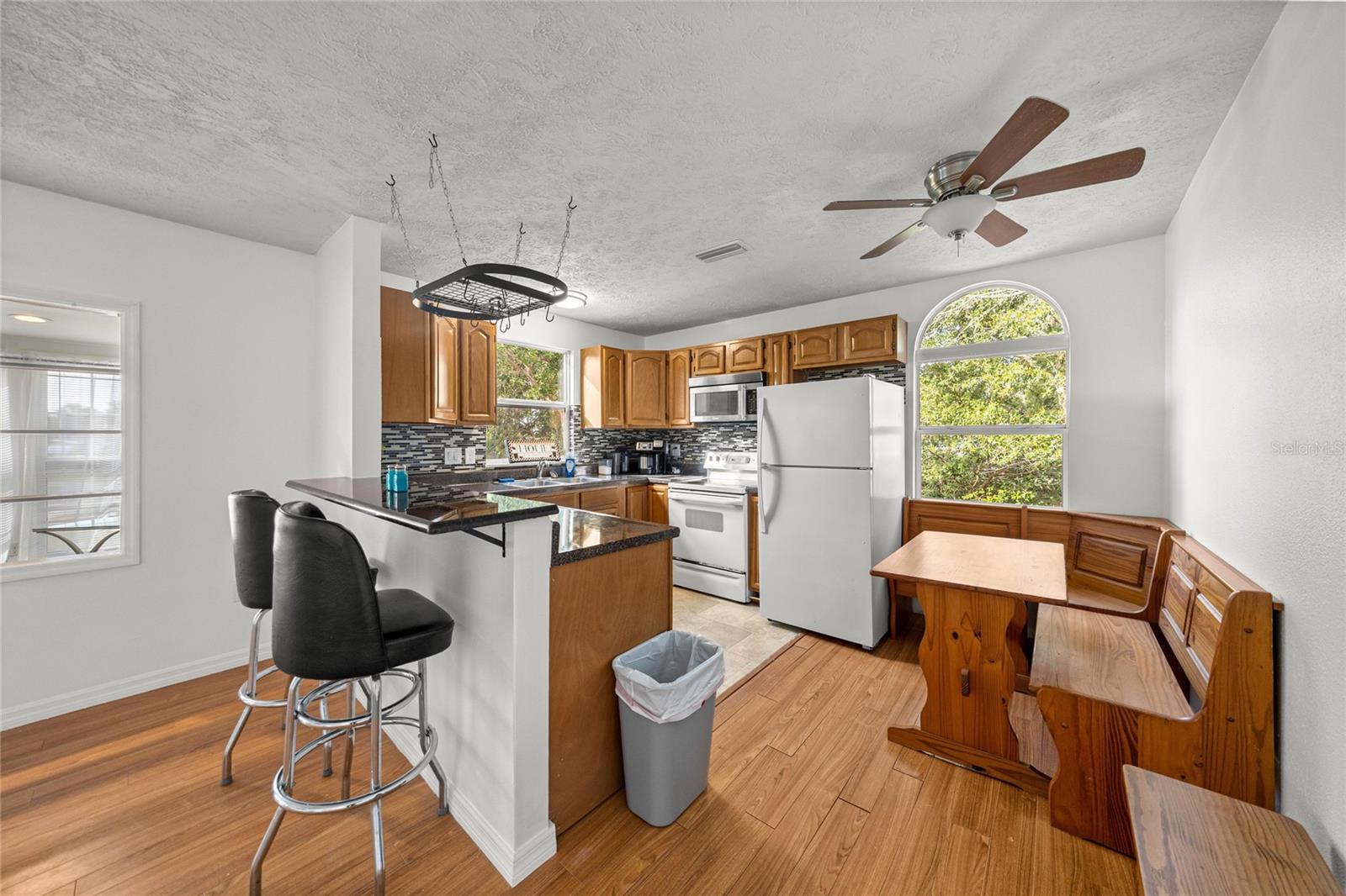 RESTVIEW RETS UNIT 01 - Residential