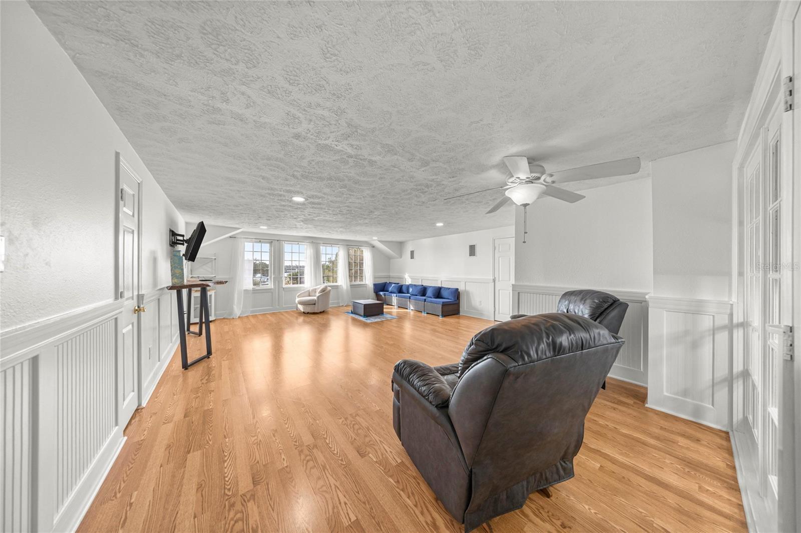 RESTVIEW RETS UNIT 01 - Residential