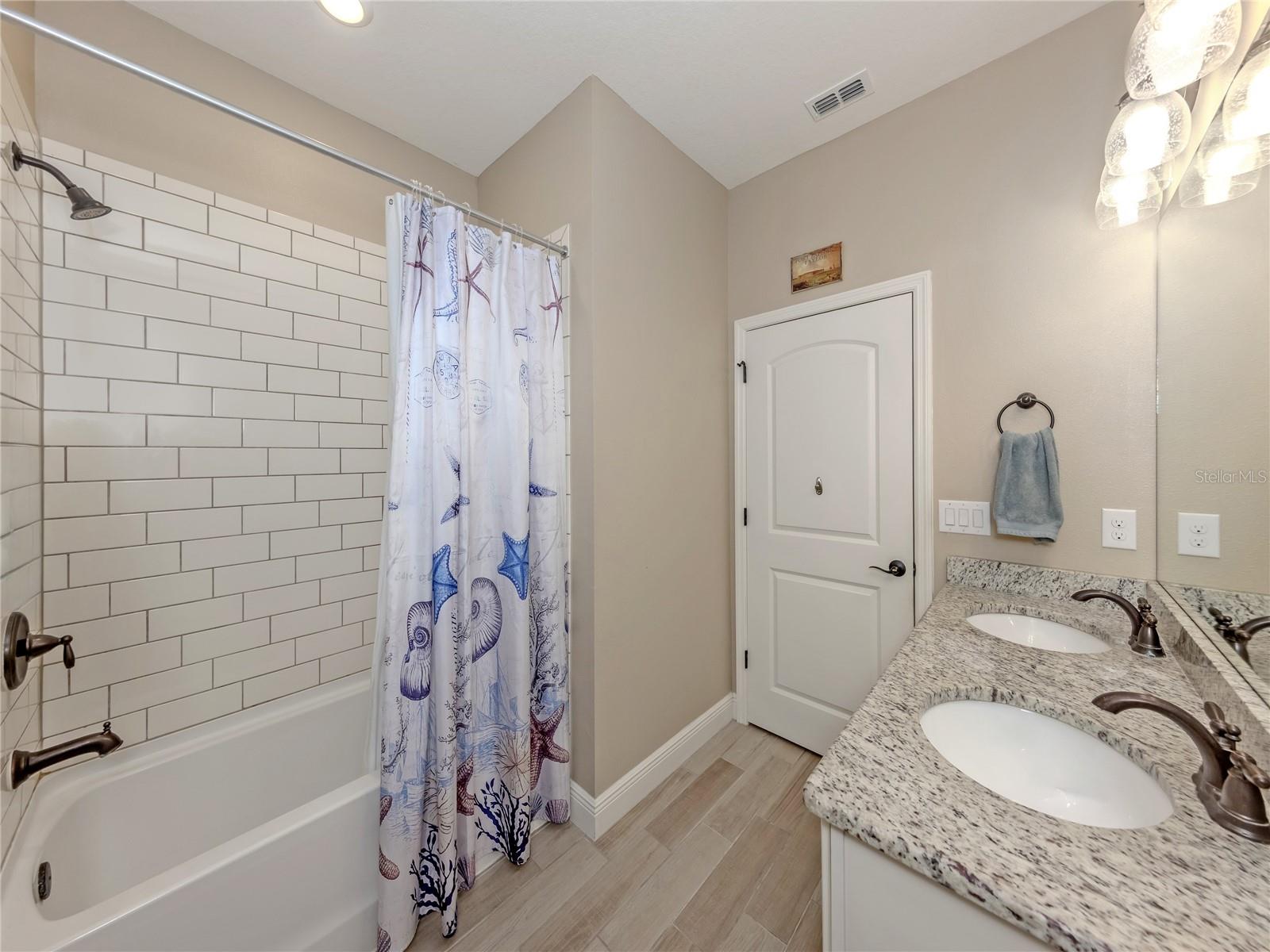 STONEYBROOK AT VENICE - Residential