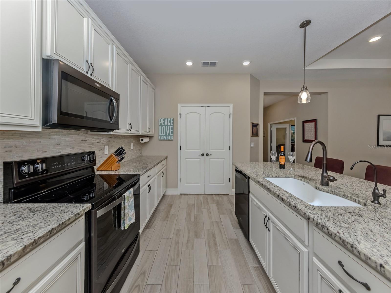 STONEYBROOK AT VENICE - Residential