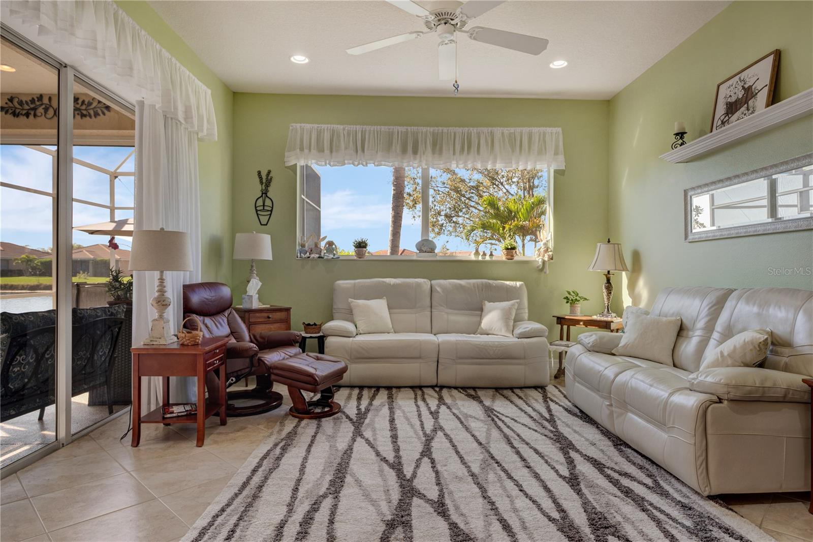 TALON BAY - Residential