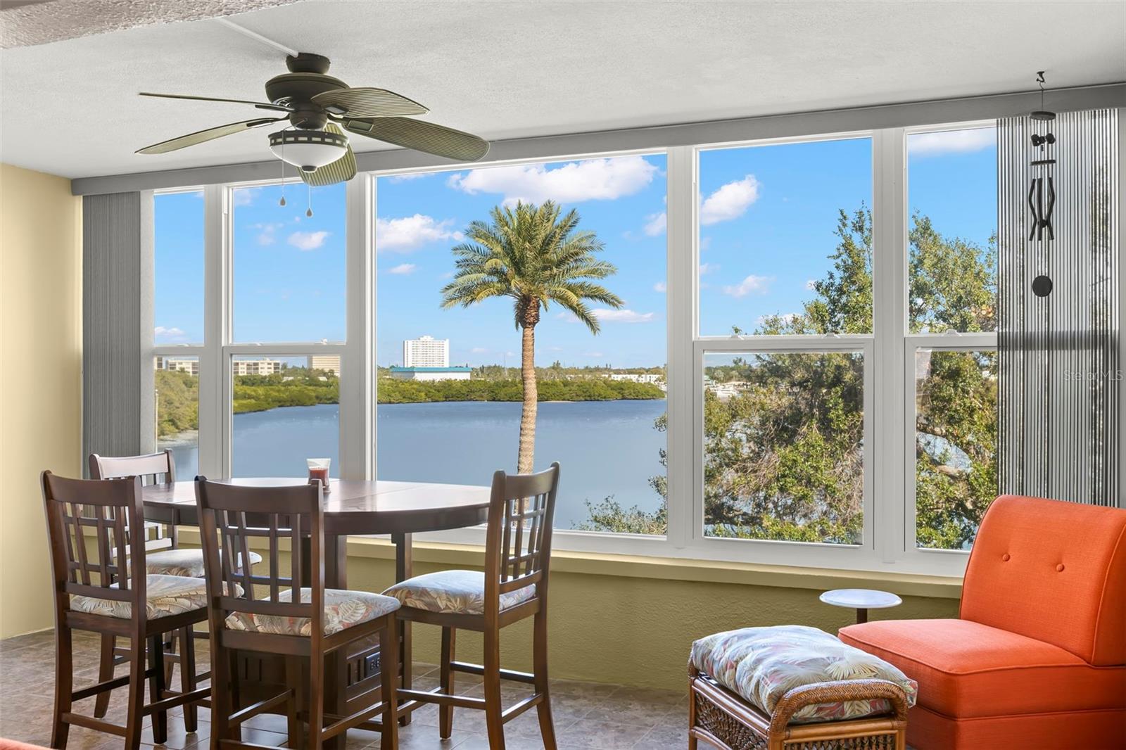 SHORE CREST BLDG - Residential