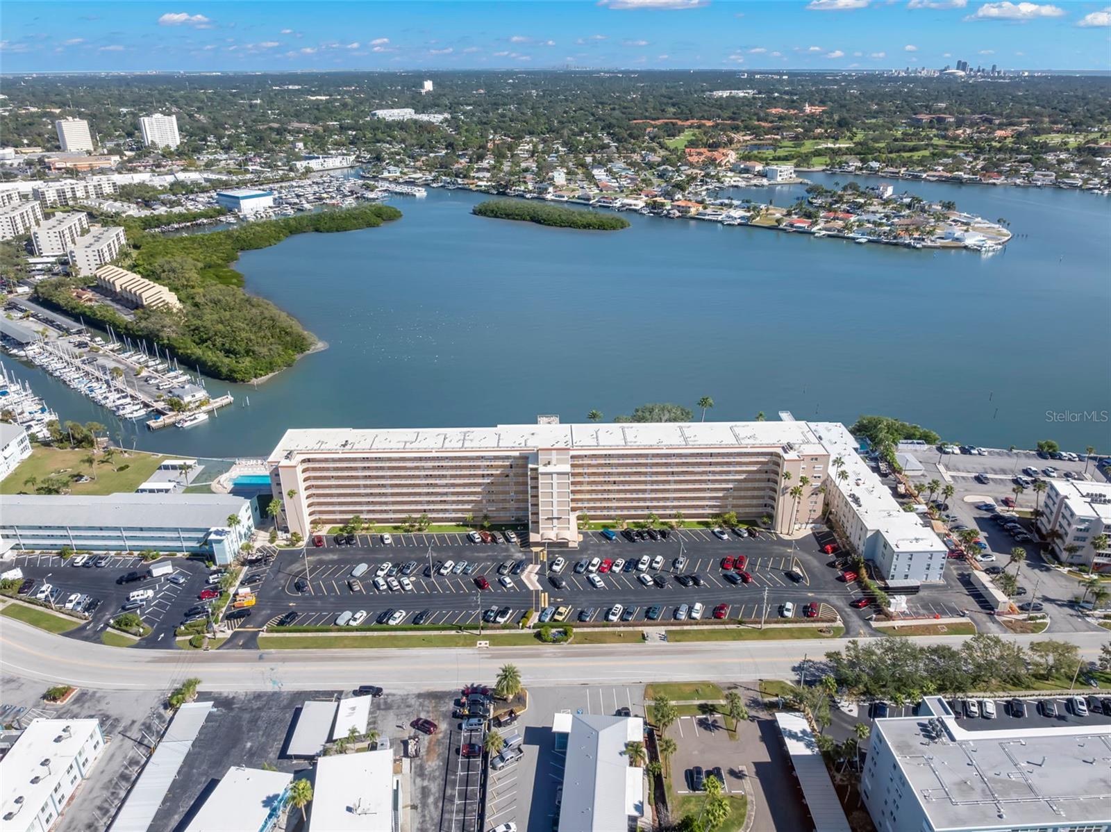 SHORE CREST BLDG - Residential