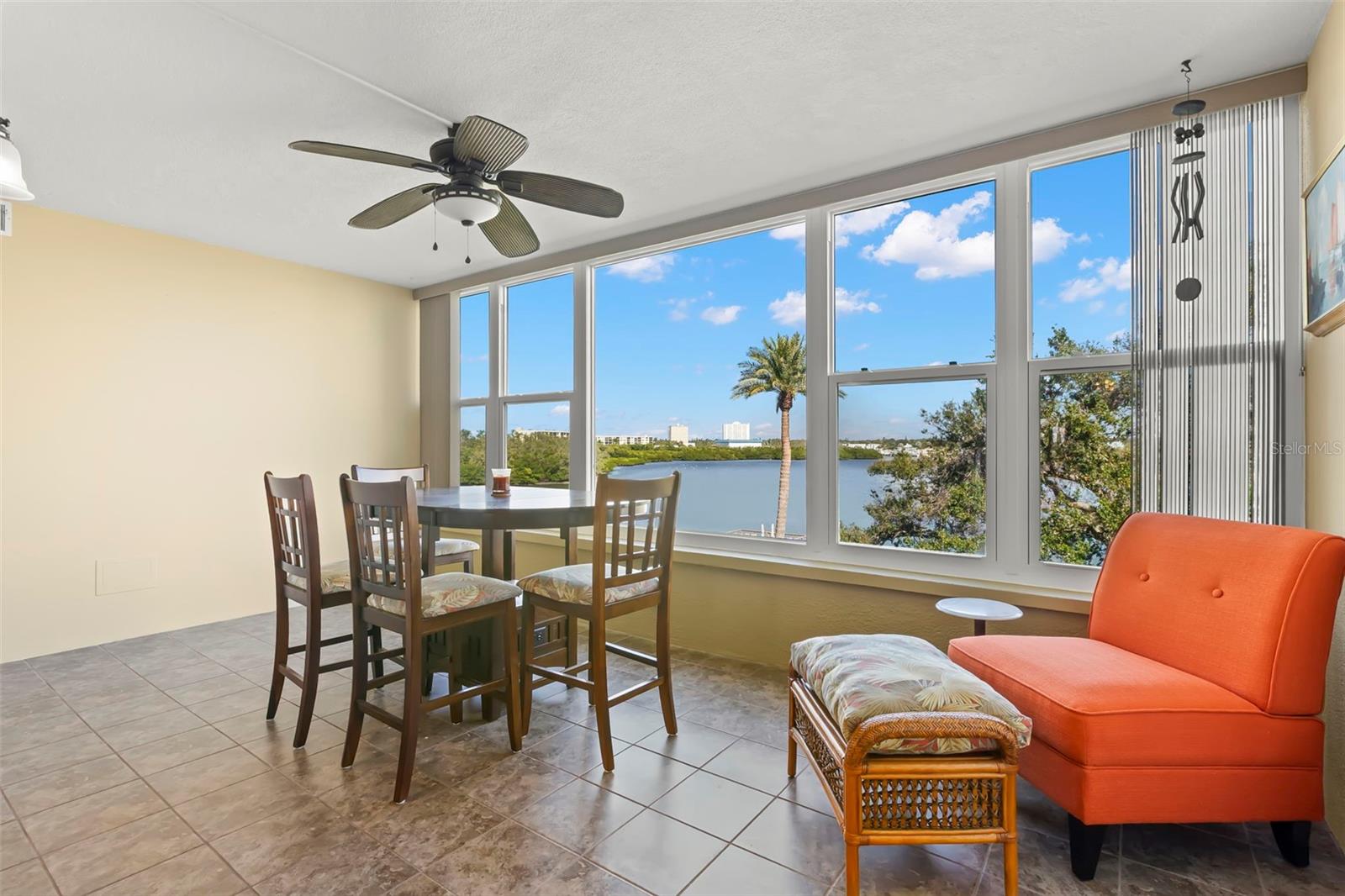 SHORE CREST BLDG - Residential