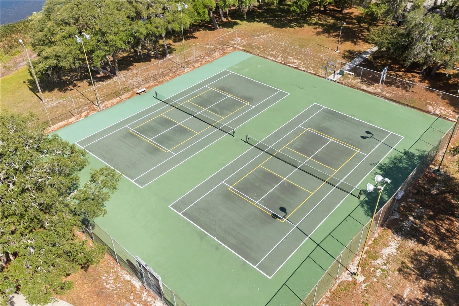 BAY LAKES AT GRANADA SEC 04 - Residential