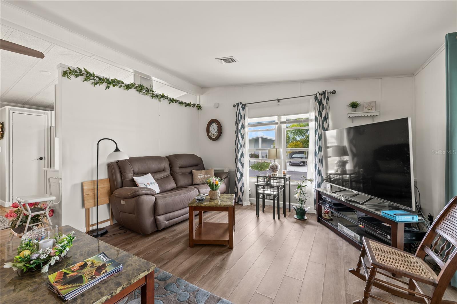 LA CASA MHP CO-OP - Residential