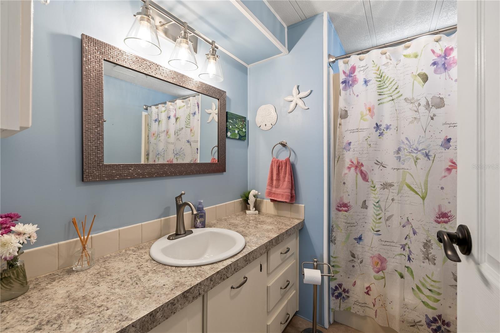 LA CASA MHP CO-OP - Residential